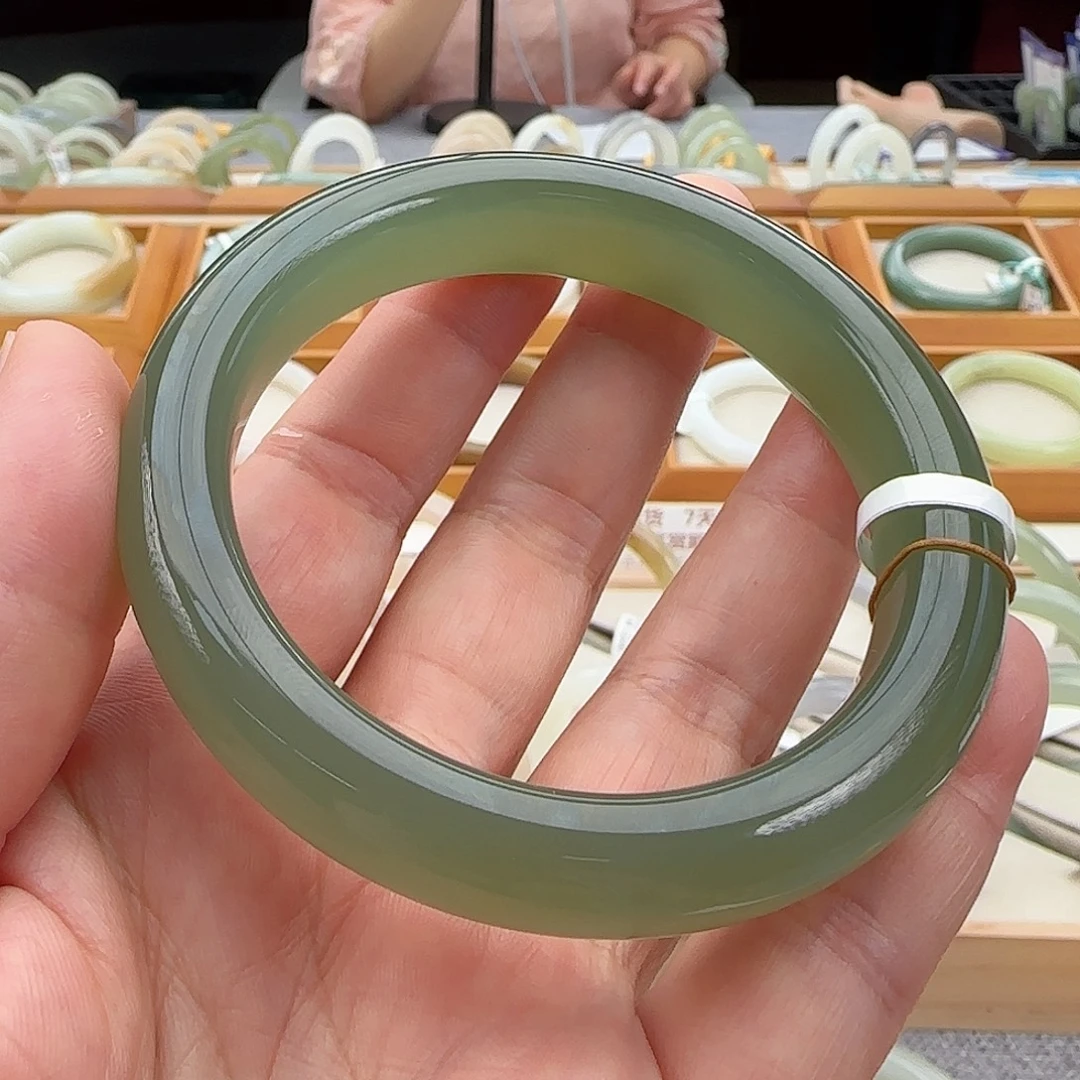 未镶嵌手镯和田玉56.57