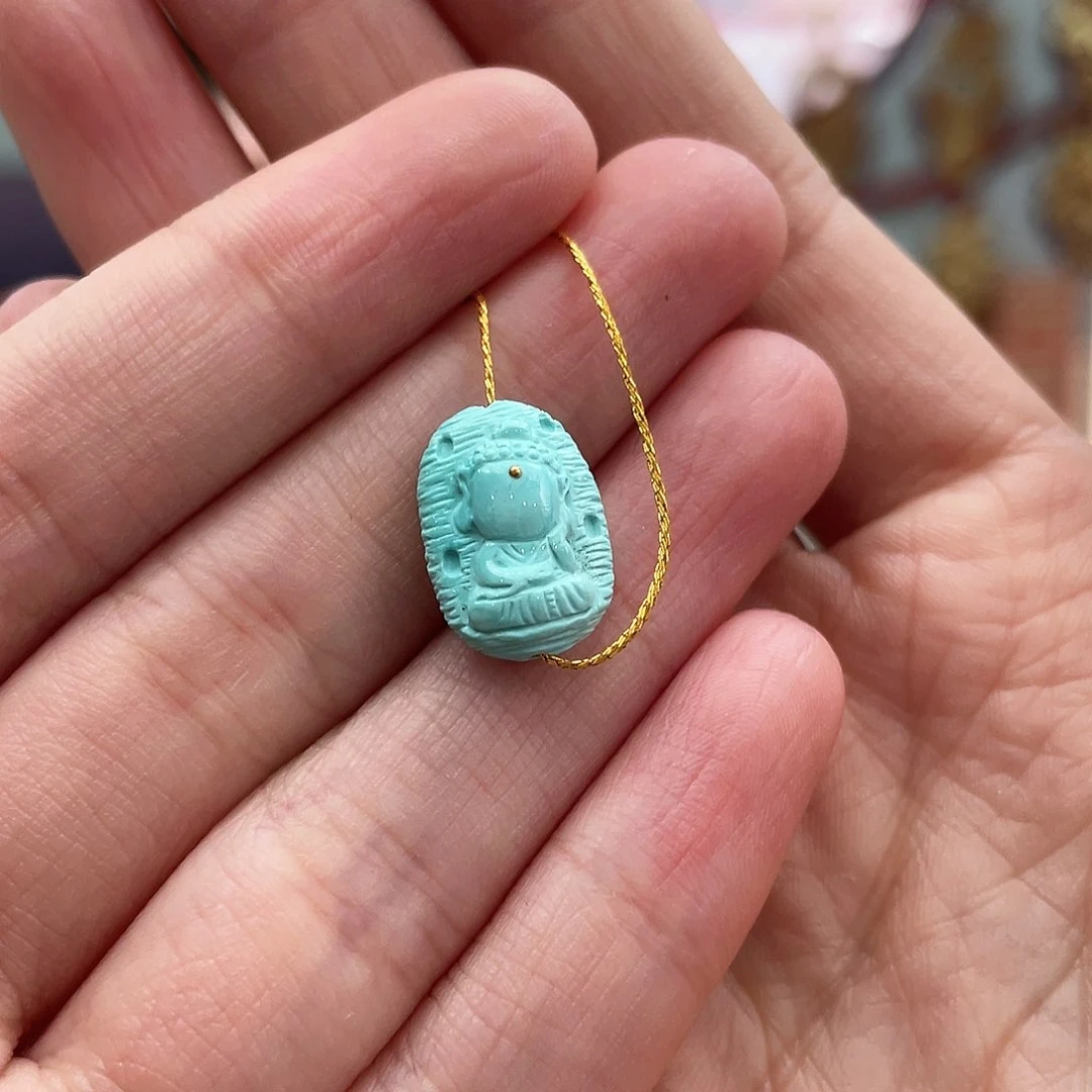 绿松石颈饰未镶嵌