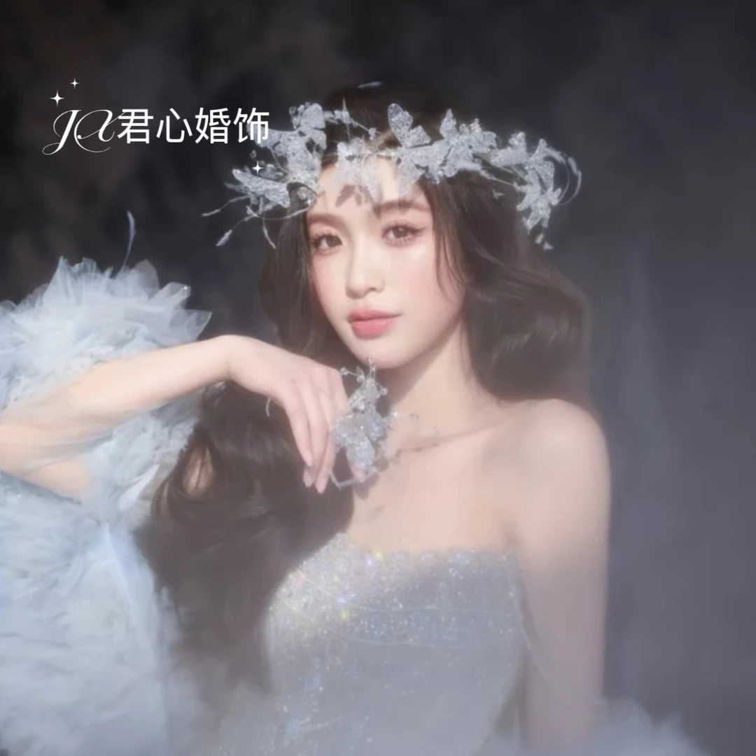 君心家 梦幻羽毛蝴蝶合金发箍软发条新娘氛围感头饰