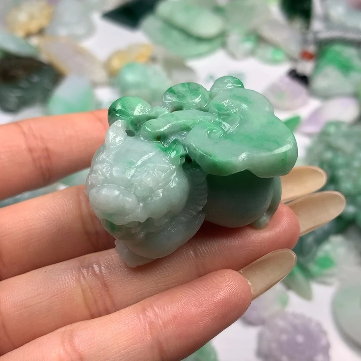 定制翡翠未镶嵌翡翠