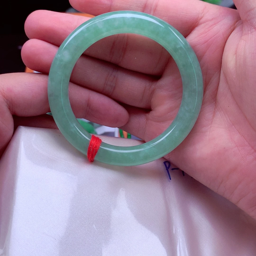 翡翠未镶嵌手镯翡翠