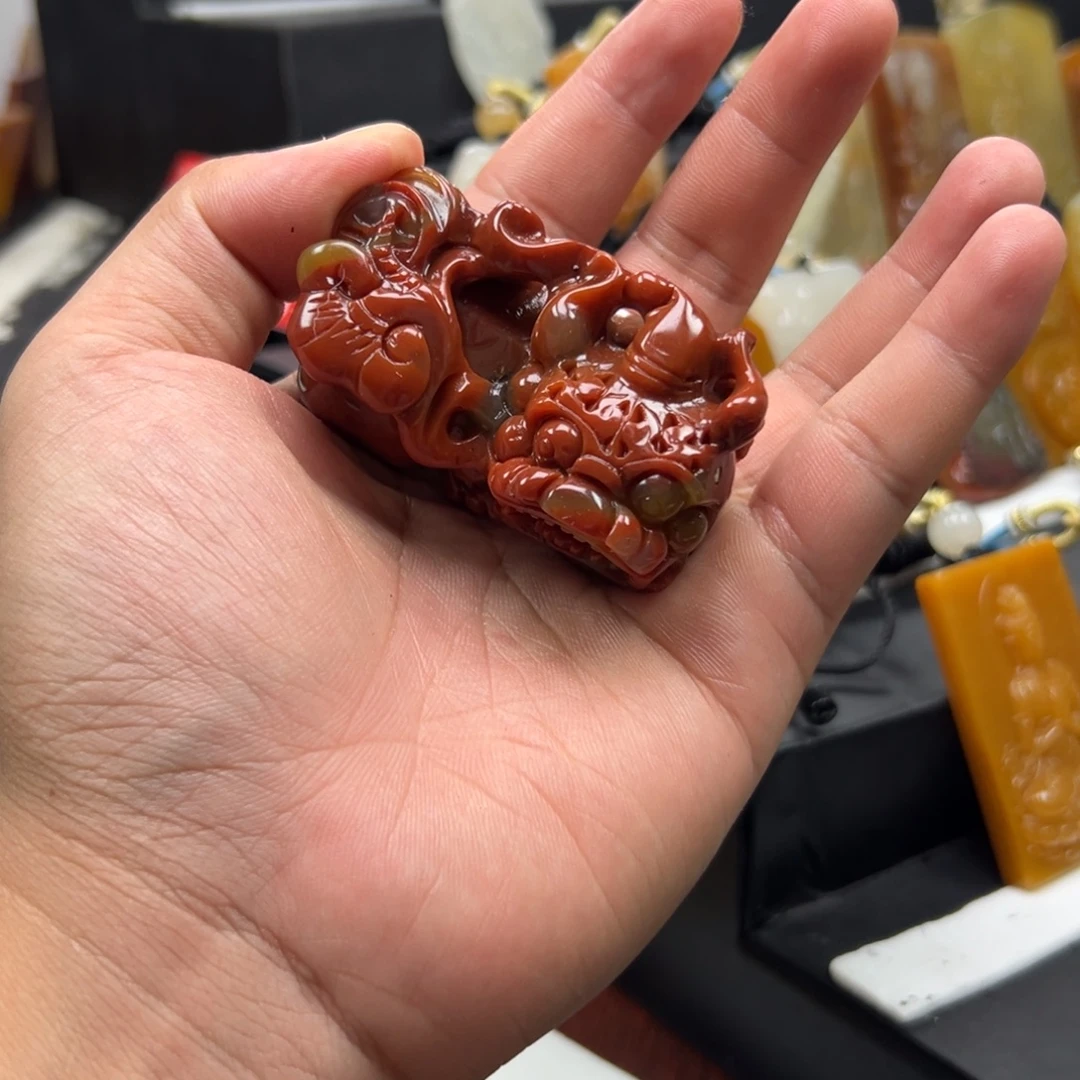 石英质玉(黄龙玉)未镶嵌多样性发货,发其一
