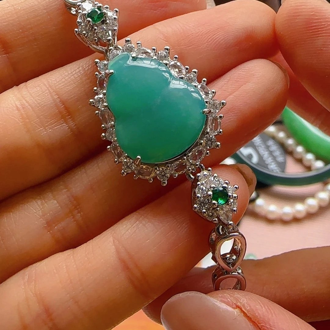 翡翠颈饰未镶嵌翡翠29