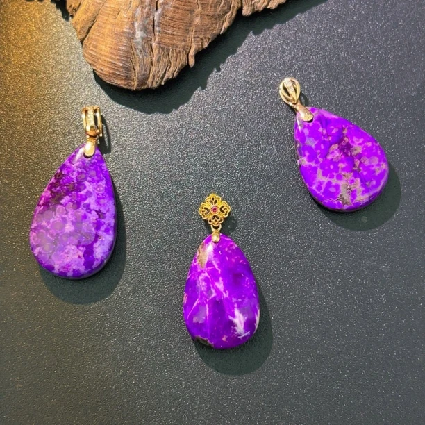 【圣芭黎】18K天然舒俱来吊坠水滴丝绒多样性发一B4217