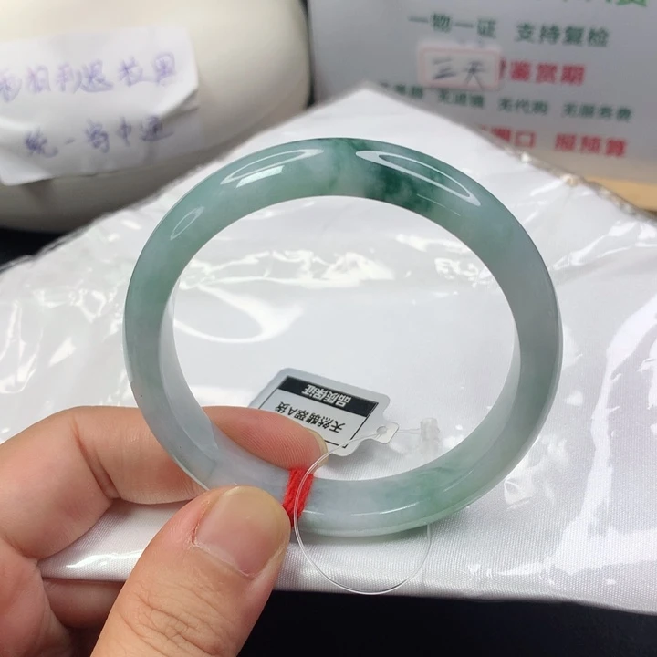未镶嵌手镯翡翠5556