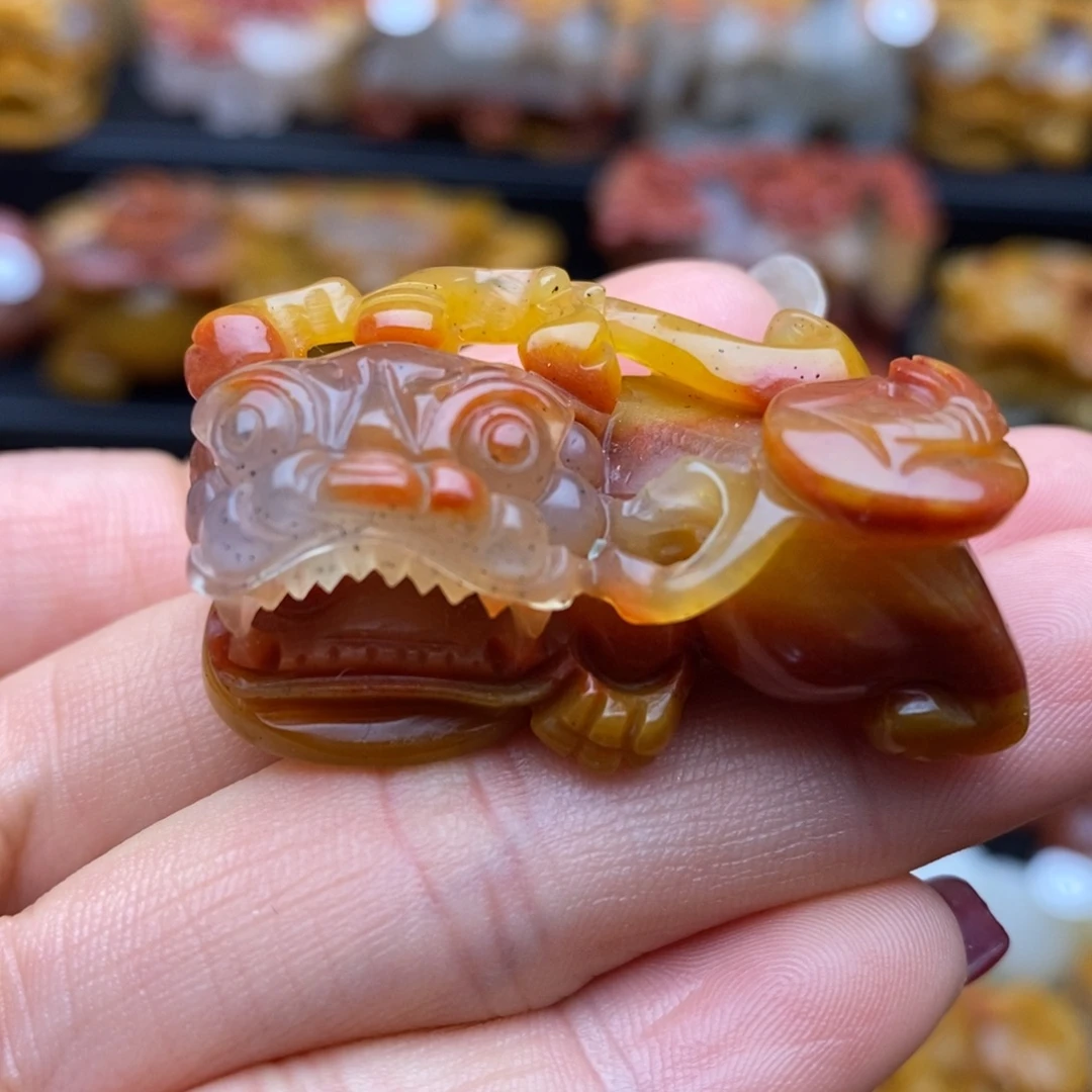 石英质玉（黄龙玉）未镶嵌颈饰