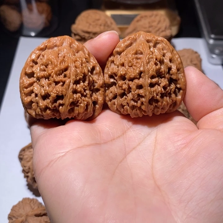 文玩核桃把件南疆石