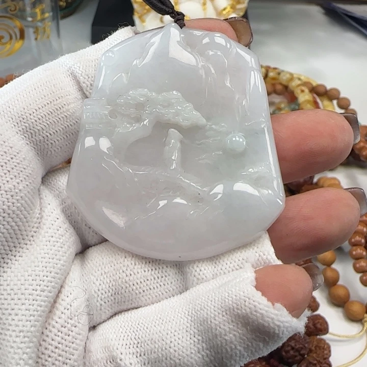 翡翠未镶嵌颈饰山水翡翠吊坠