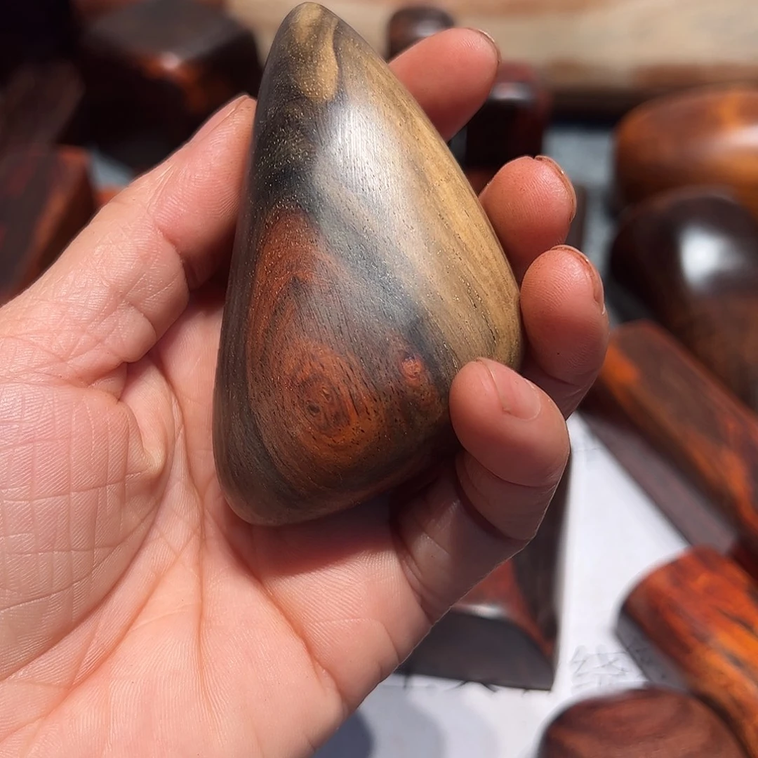 交趾黄檀（大红酸枝）巴****店