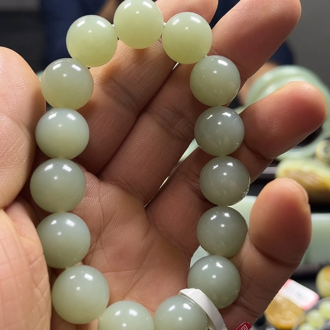 和田玉未镶嵌手串