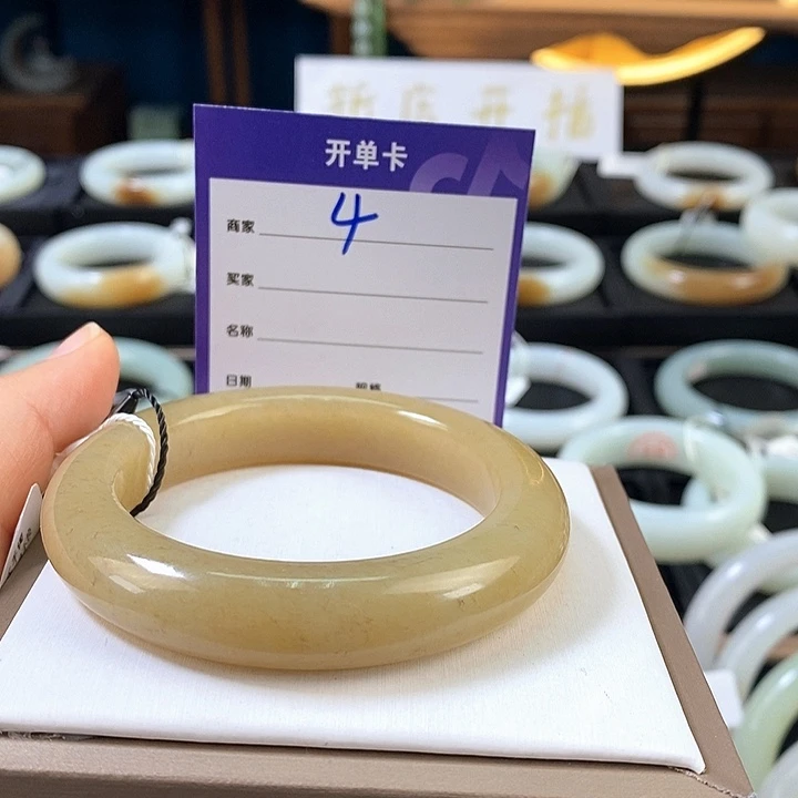 未镶嵌手镯和田玉55+