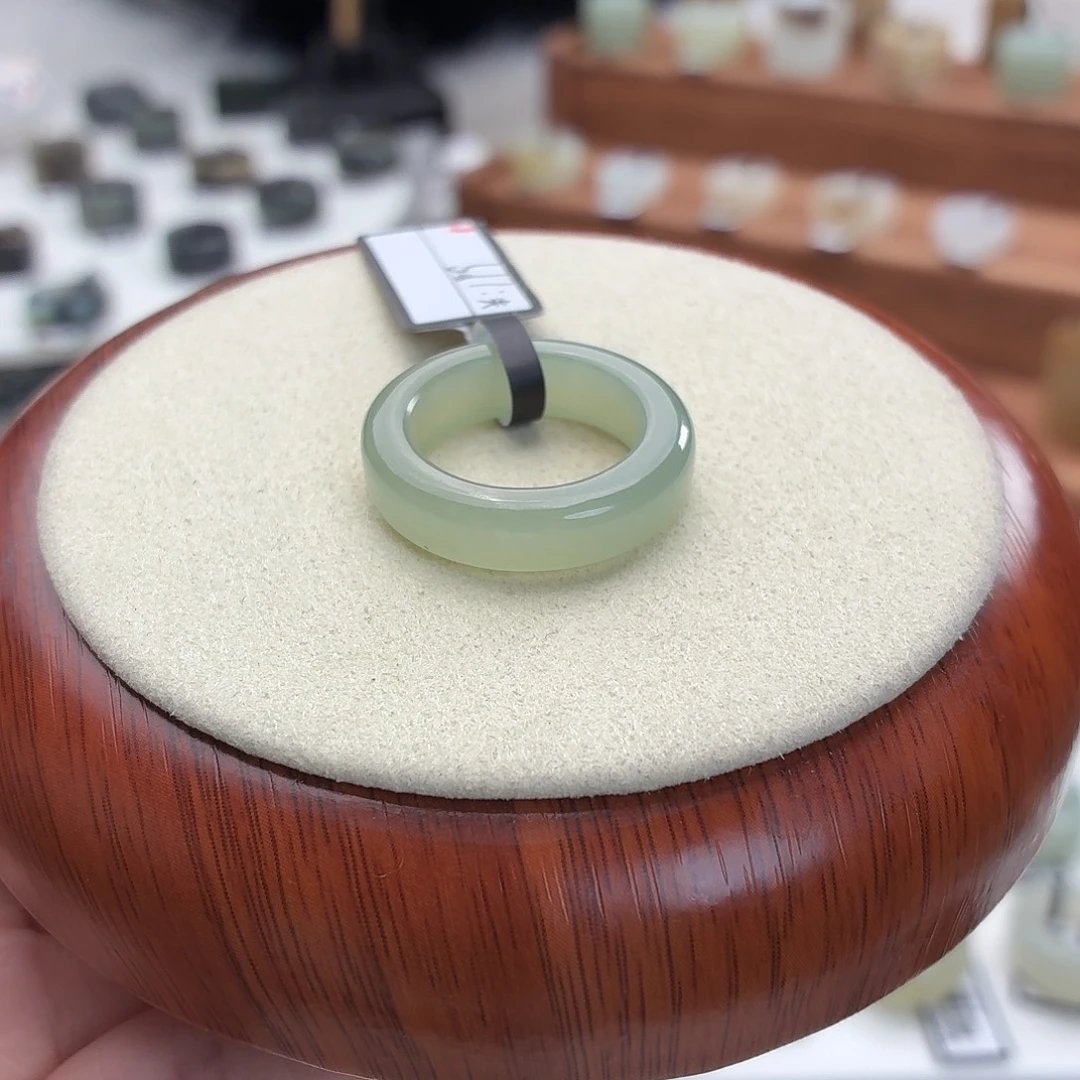 和田玉未镶嵌戒指i68奶蓝圆切18.0mm