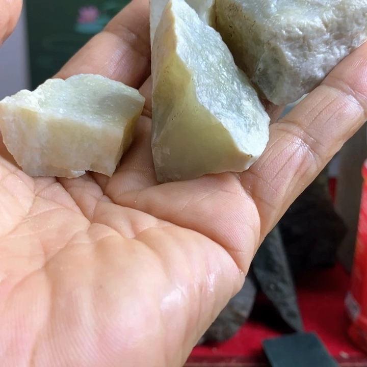 斗***破蛇纹石玉未镶嵌珠宝岫玉原石蛇纹石玉