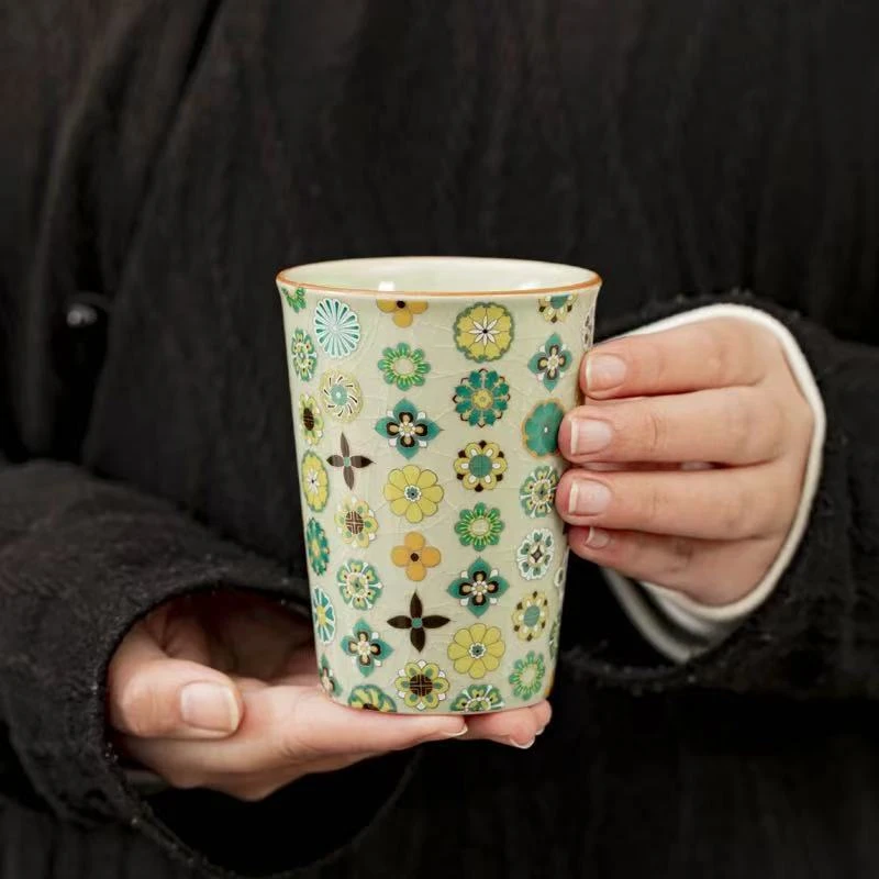 e053-皮球花马克杯
