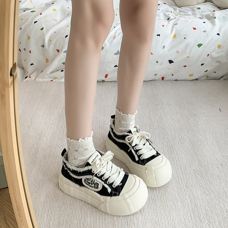 女童厚底小白鞋儿童2025新款大头面包鞋中大童学生帆