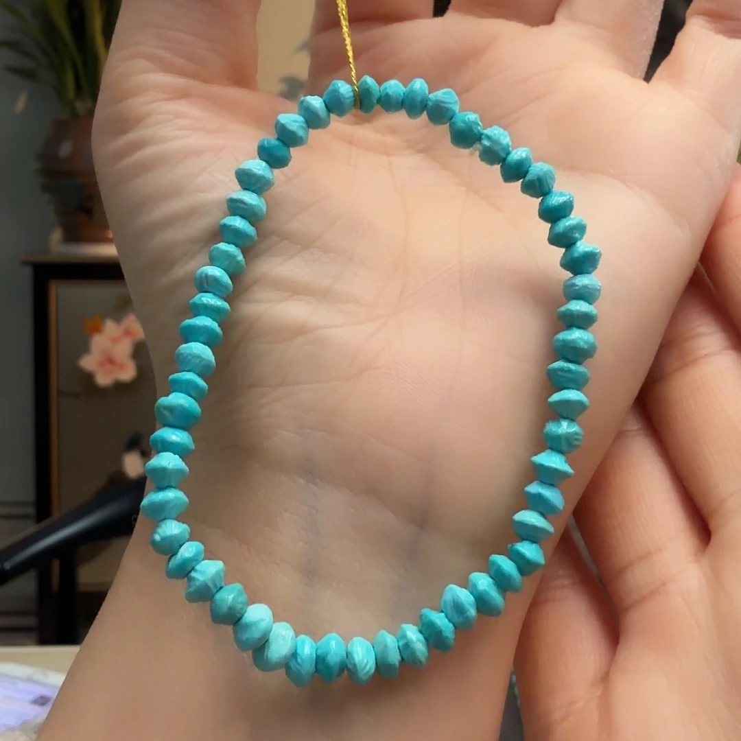 绿松石未镶嵌颈饰