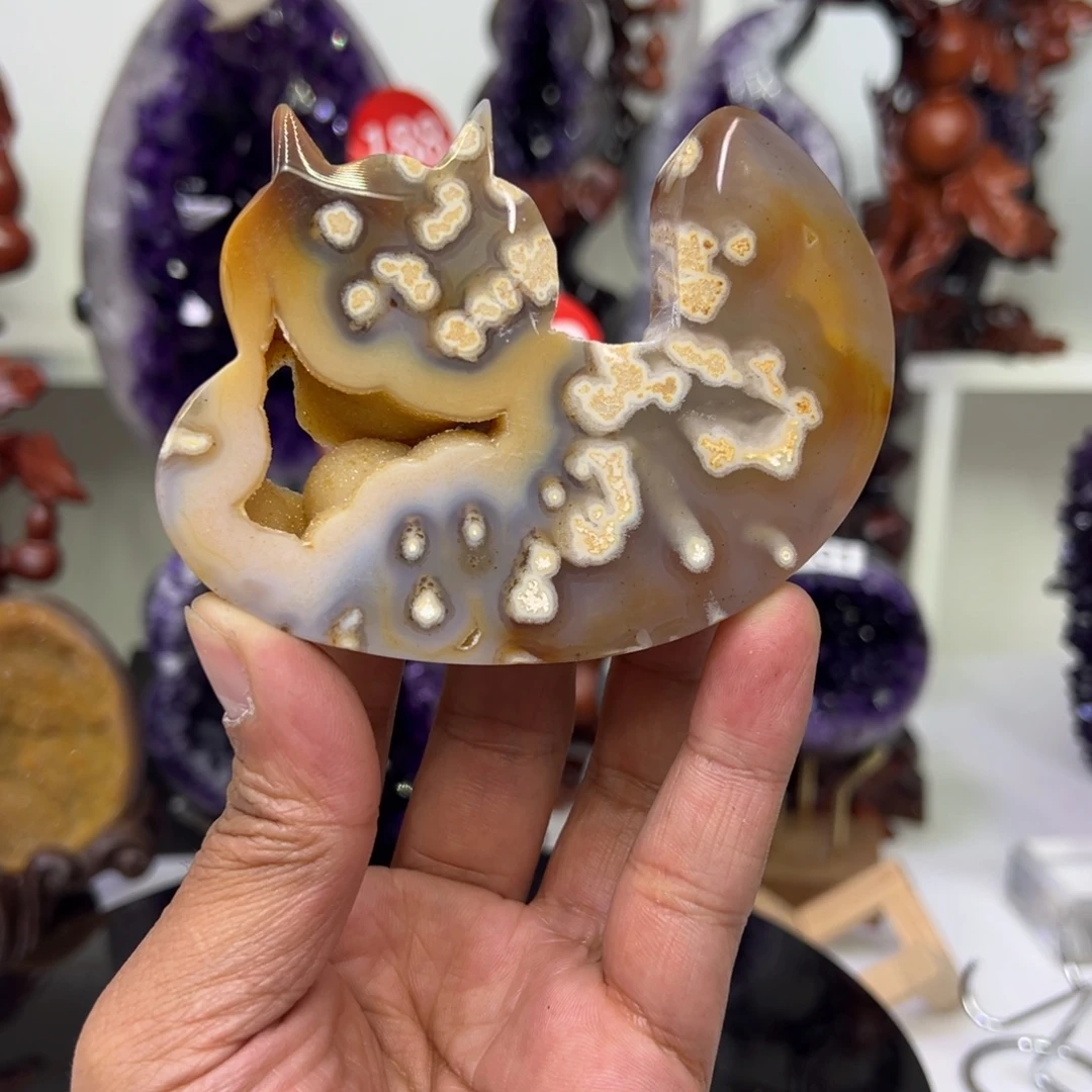 未镶嵌水晶大型摆件（非配饰）