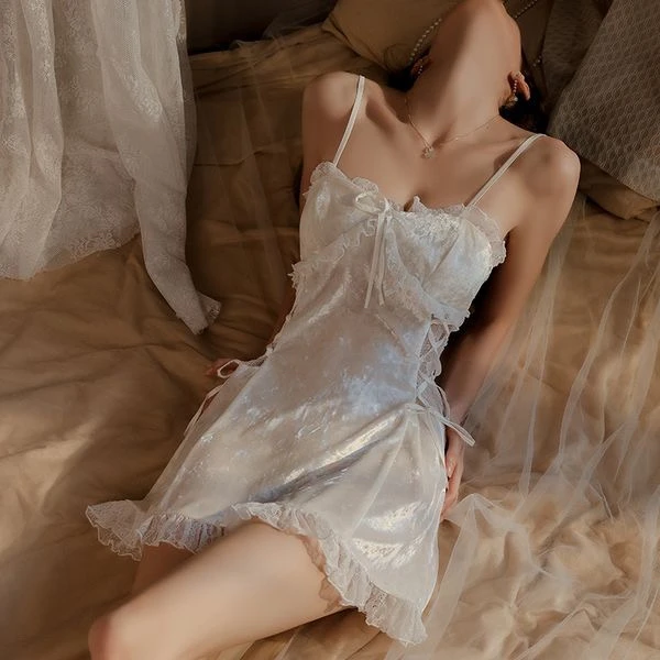 『轻奢』绒仙女花边显瘦蕾丝性感吊带连衣裙