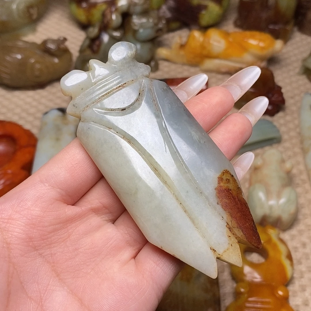 未镶嵌蛇纹石玉颈饰