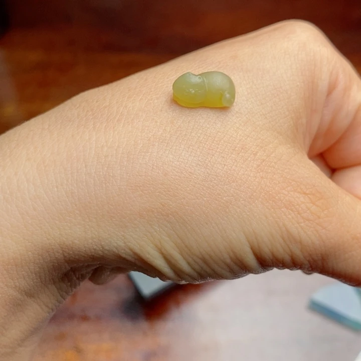 定制翡翠未镶嵌猫