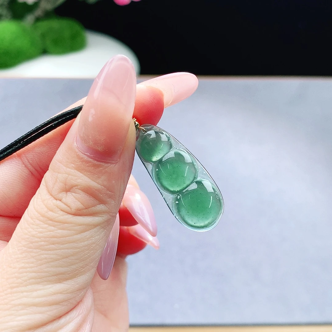 未镶嵌手镯（圆镯）翡翠