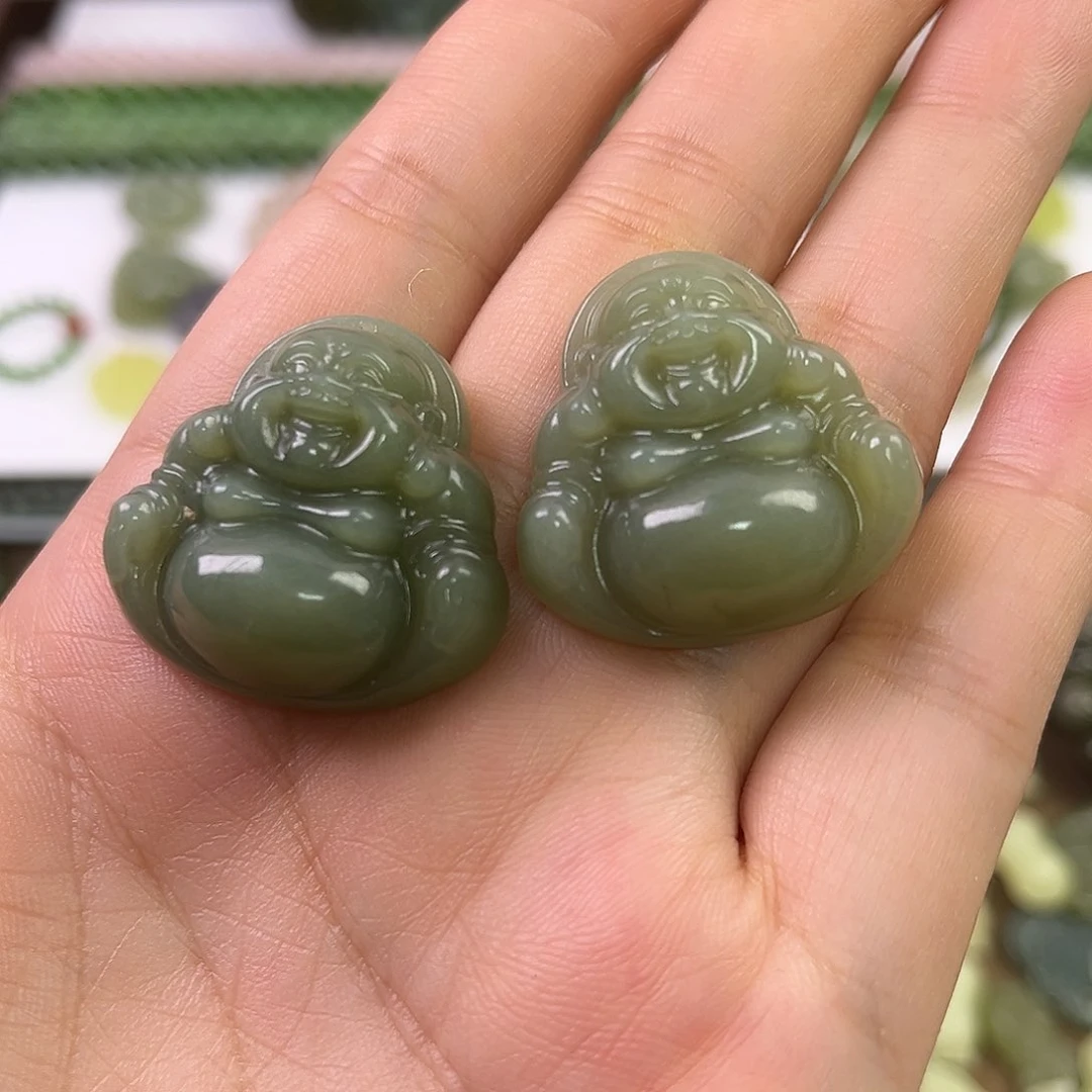 和田玉未镶嵌吊坠(赠链)