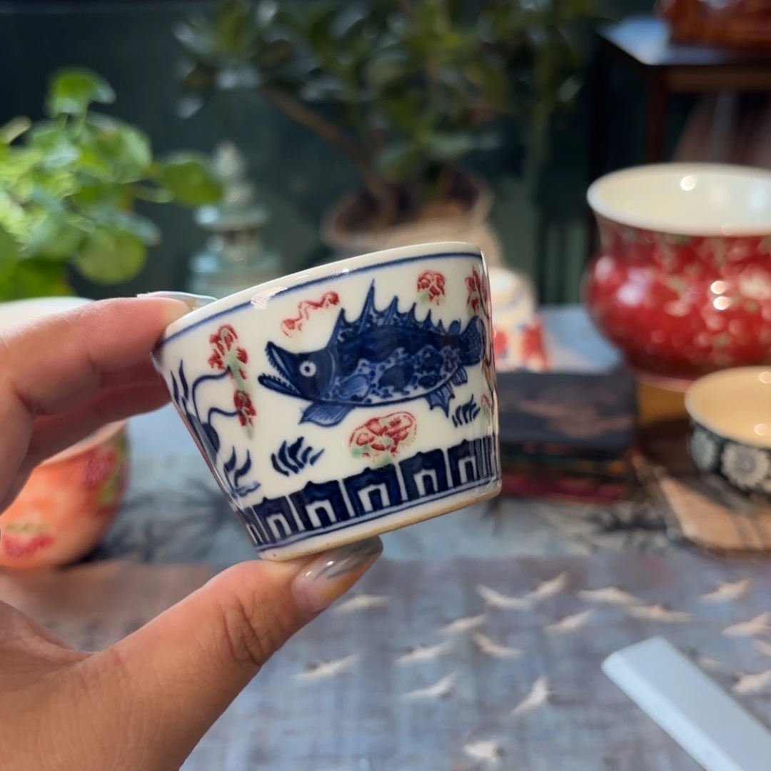 青花釉里红鱼藻小可乐杯