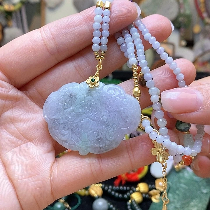 翡翠颈饰未镶嵌一套10