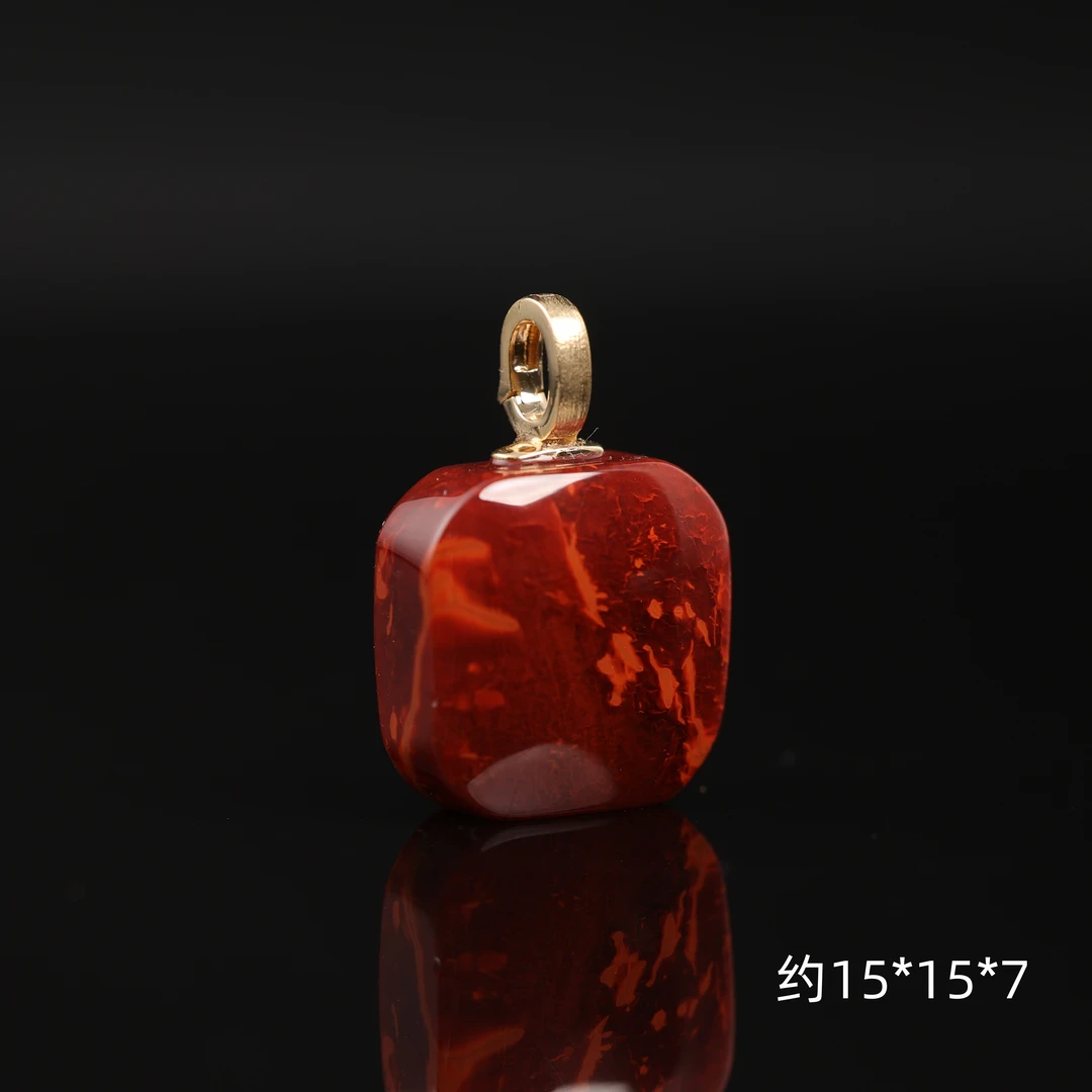 本真 |”语芯“严选精品天然原矿南红火焰纹小方吊坠多样性发其一