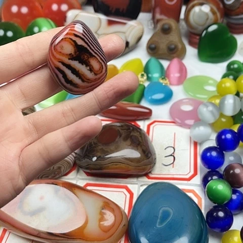 玛瑙/玉髓颈饰未镶嵌