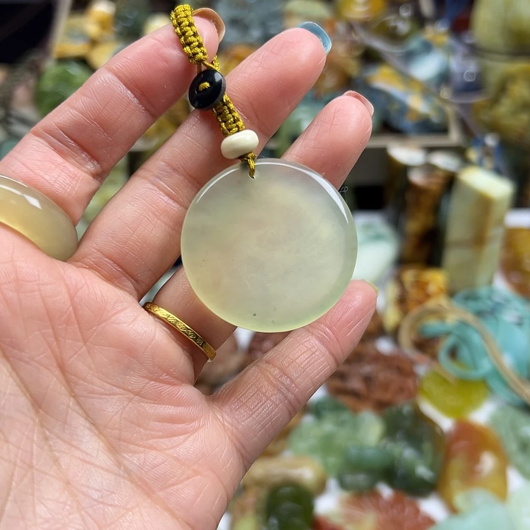 岫玉未镶嵌颈饰岫玉无事牌钥匙扣