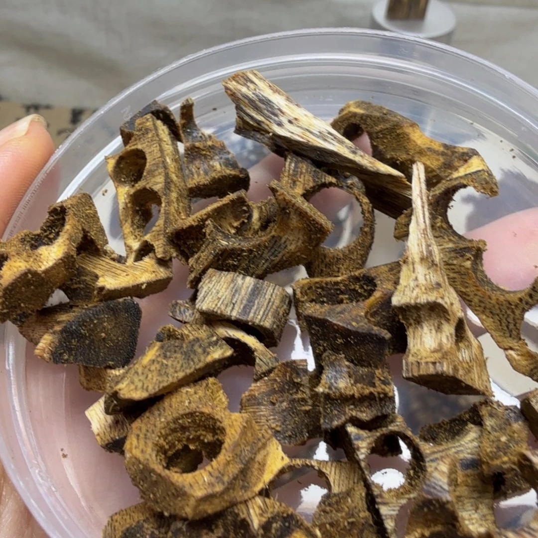 沉香沉香碎屑钻孔料