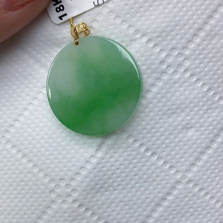 颈饰18K金镶嵌翡翠