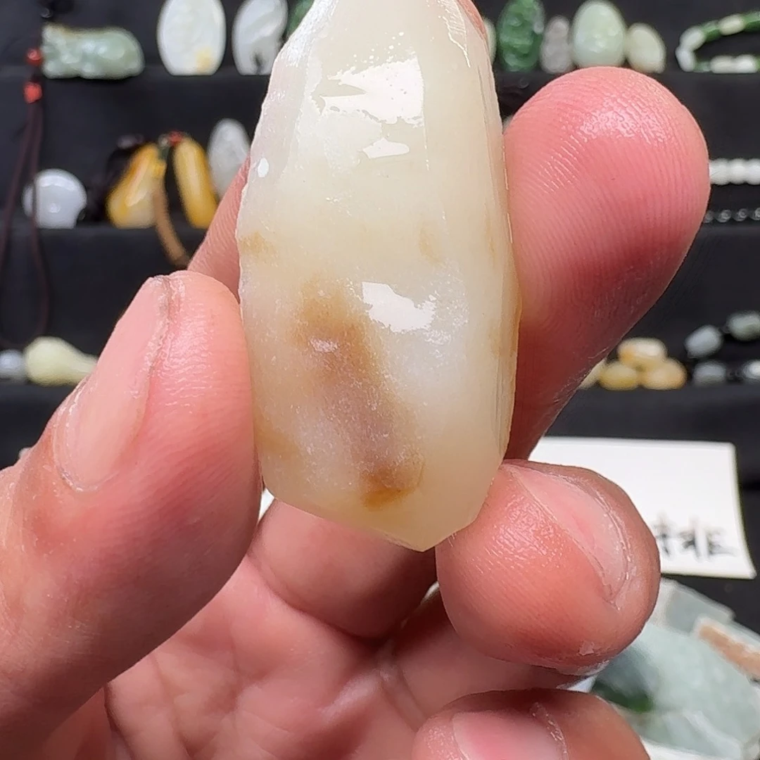 U***b和田玉（白玉）未镶嵌珠宝半成品