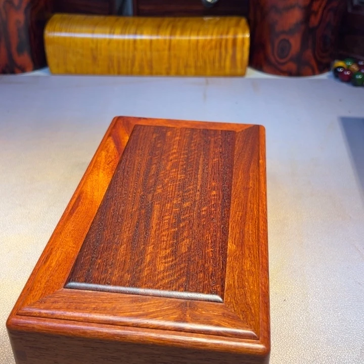 四***）机关盒。