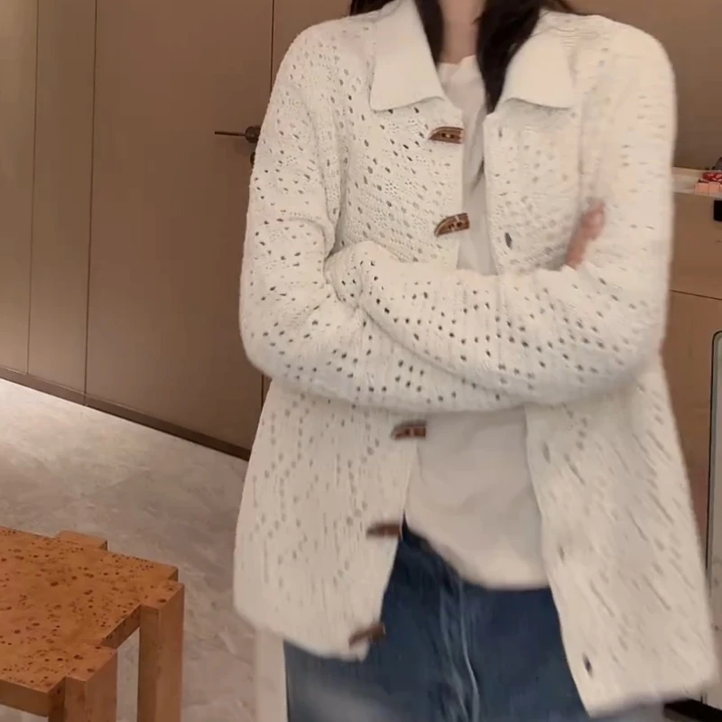 新款休闲气质牛角扣翻领镂空开衫外套LK2505981