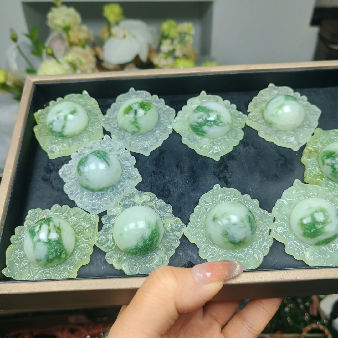 岫玉上品精美老油翠大蛋面（随机发货其中一个）