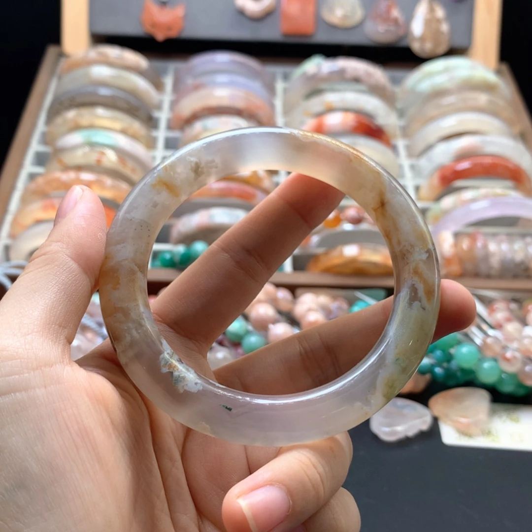 【闪购商品】手镯玛瑙/玉髓未镶嵌是***。