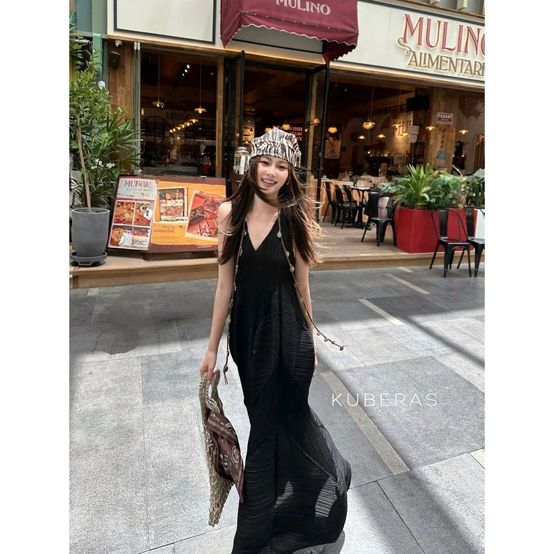 KUBERAS 原创设计前后两穿压皱一体V领背心连衣裙高级感宽松长裙