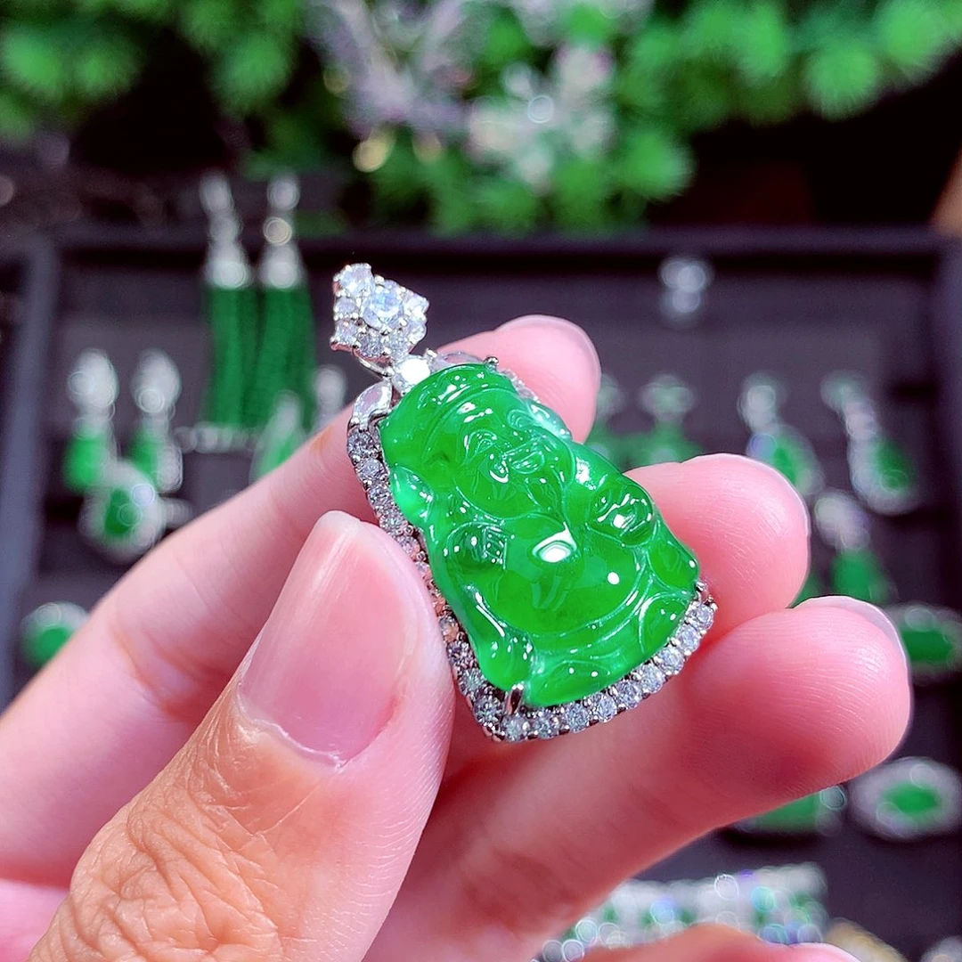 颈饰未镶嵌翡翠天然