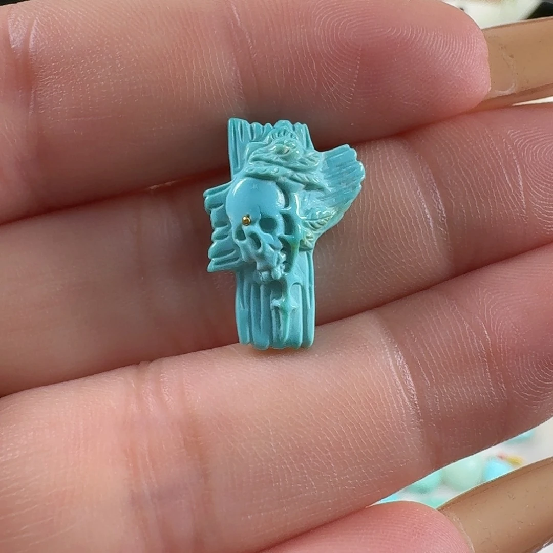 绿松石未镶嵌颈饰