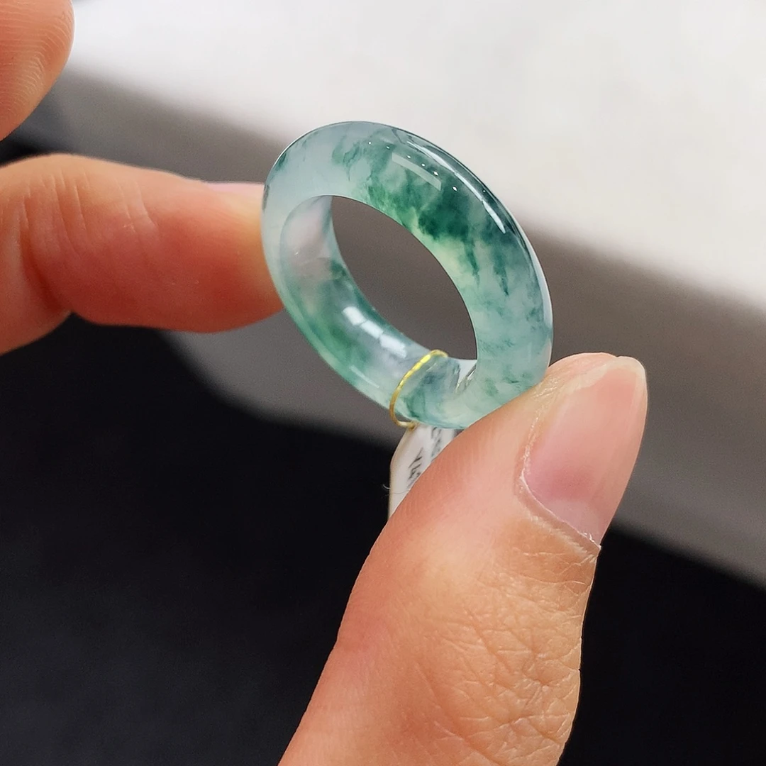 打***豆翡翠未镶嵌戒指15号