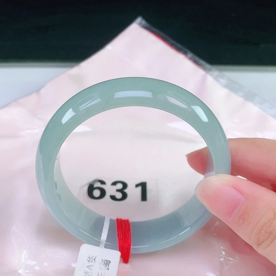 未镶嵌手镯（圆镯）翡翠57.2