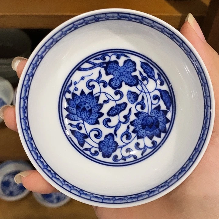 摆件青花釉里红瓷器的