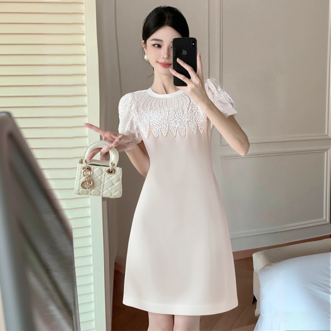 A【有里布】2025夏季新小香风重工钉珠荷叶袖显瘦A字连衣裙D2440