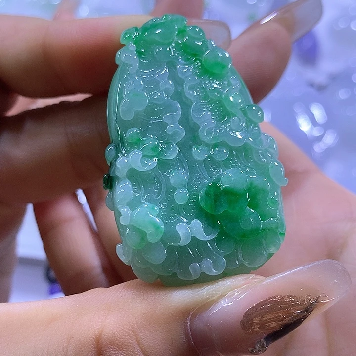 颈饰未镶嵌翡翠天然翡翠A货吊坠