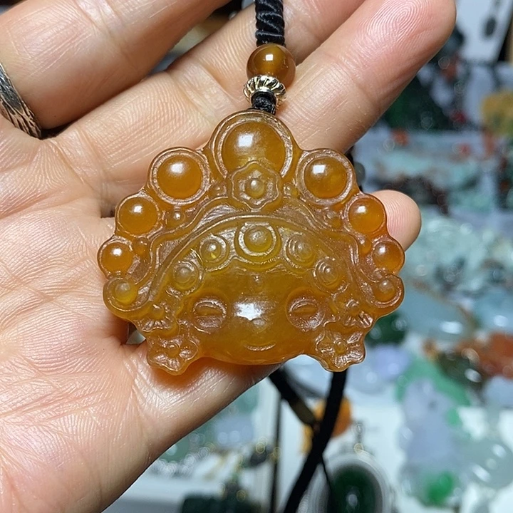 翡翠未镶嵌吊坠(赠链)