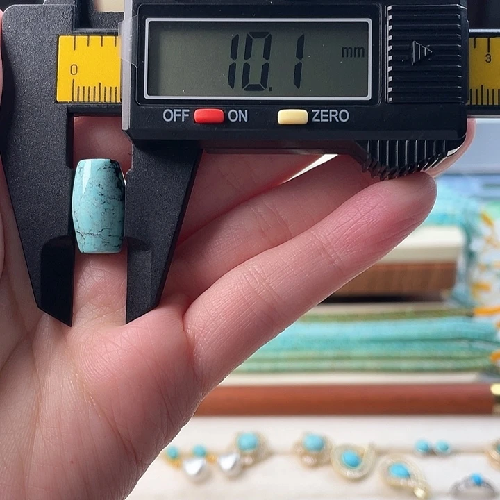 绿松石未镶嵌桶珠配饰