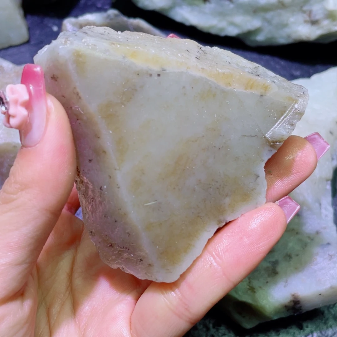 和田玉未镶嵌珠宝半成品