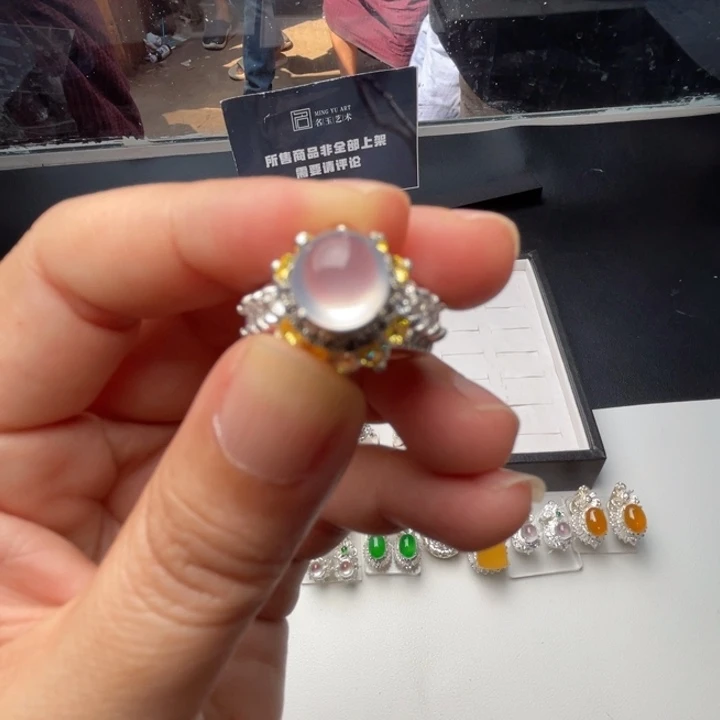 定制翡翠未镶嵌白冰蛋面